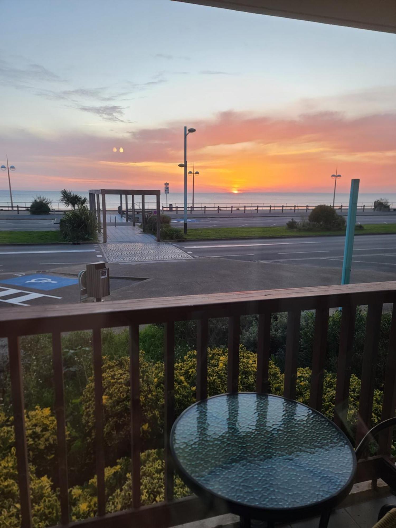 Le Front De Mer Saint-Jean-de-Monts Exterior photo
